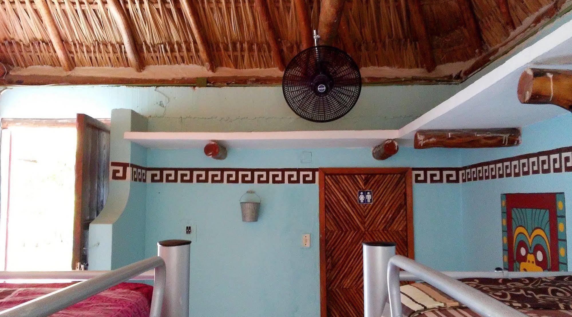 Mayan Hostel Cancún Esterno foto